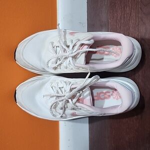 Girl's Nike Sneakers Size 4Y